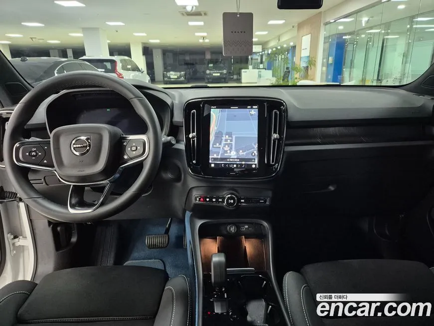Volvo XC40 2024 из KR, фото 9
