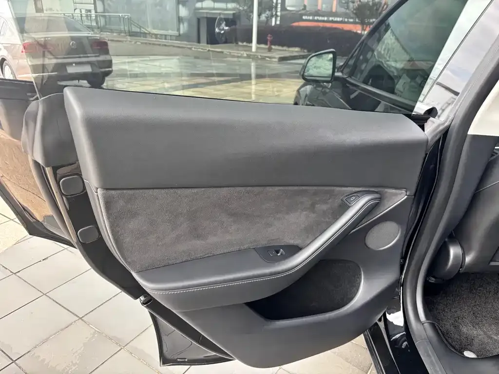 Tesla Model Y 2022 из CN, фото 9