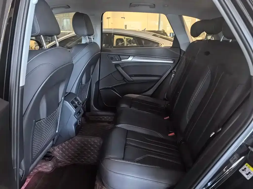 Audi Q5L 2022 из CN, фото 8