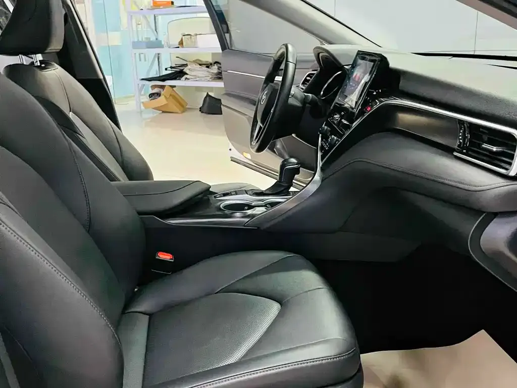 Toyota Camry 2023 из CN, фото 6