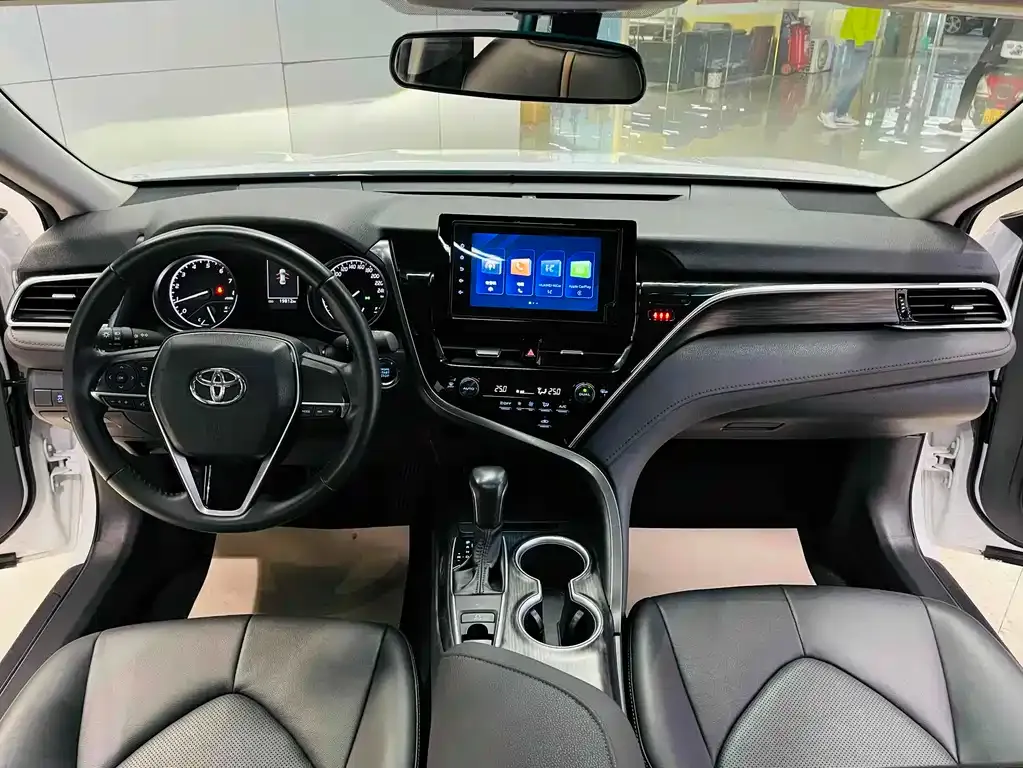 Toyota Camry 2023 из CN, фото 8