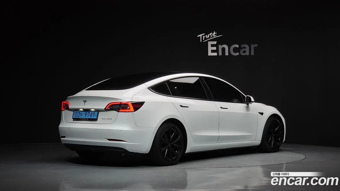 Tesla Model 3 2021 из KR, фото 2