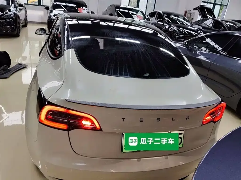 Tesla Model 3 — фото 6