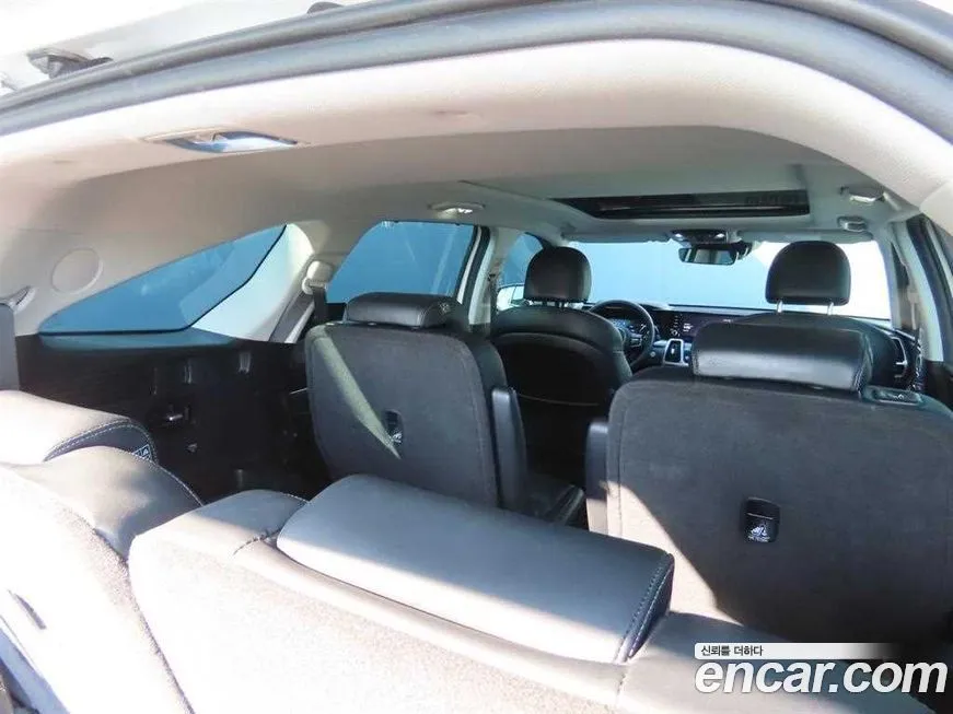 Kia Sorento — фото 6