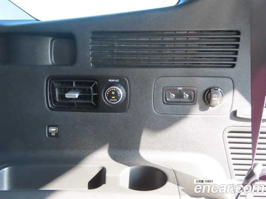 Kia Sorento — фото 7
