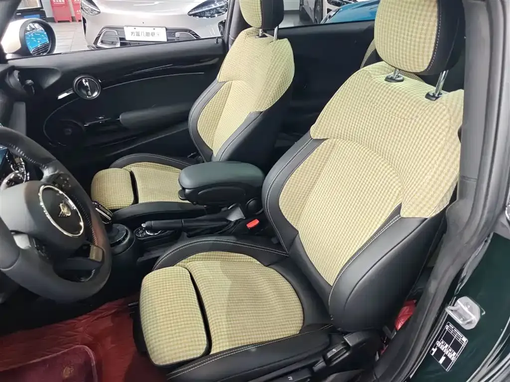 MINI Cooper (3-door) 2023 из CN, фото 7