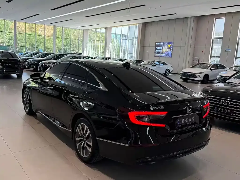 Honda Accord 2023 из CN, фото 5