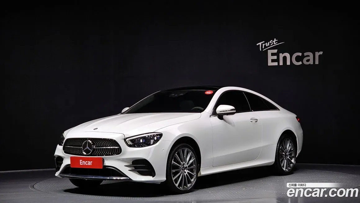 Mercedes-Benz E-Class — фото 1