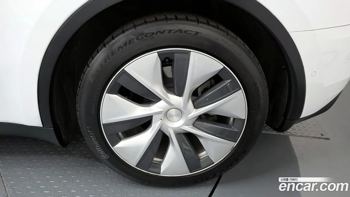 Tesla Model Y 2021 из KR, фото 5