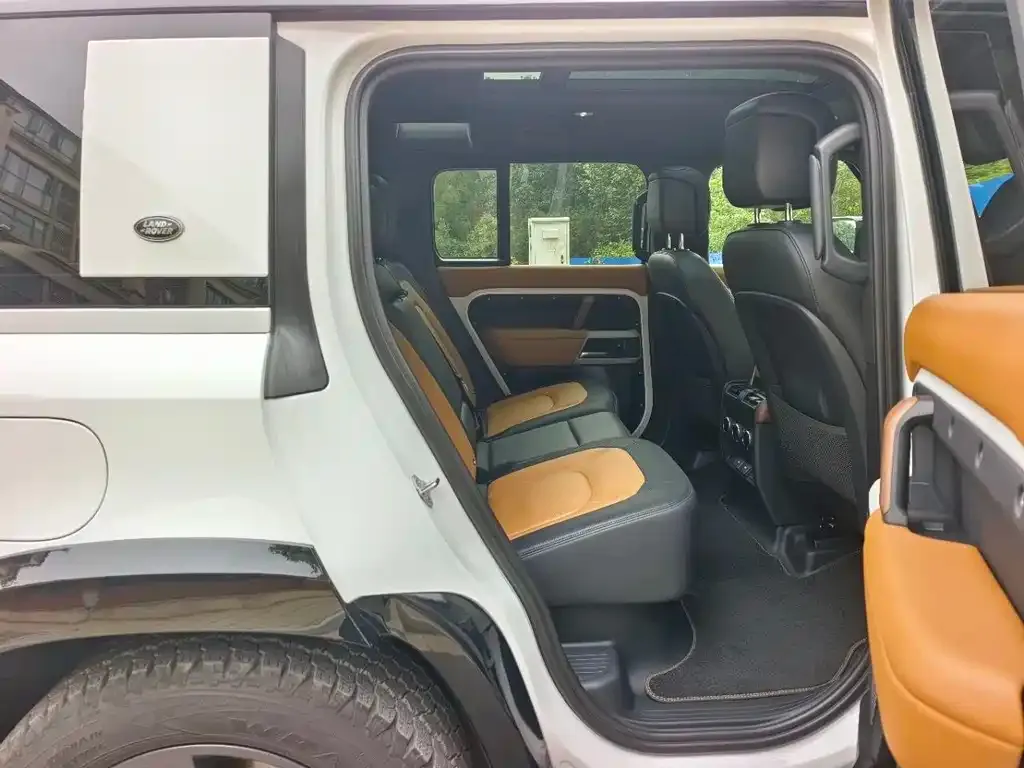 Land Rover Defender 2024 из CN, фото 8