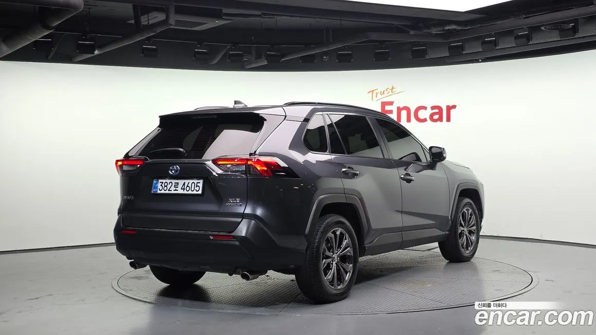 Toyota RAV4 2022 из KR, фото 2