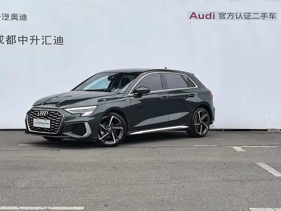 Audi A3 — фото 1