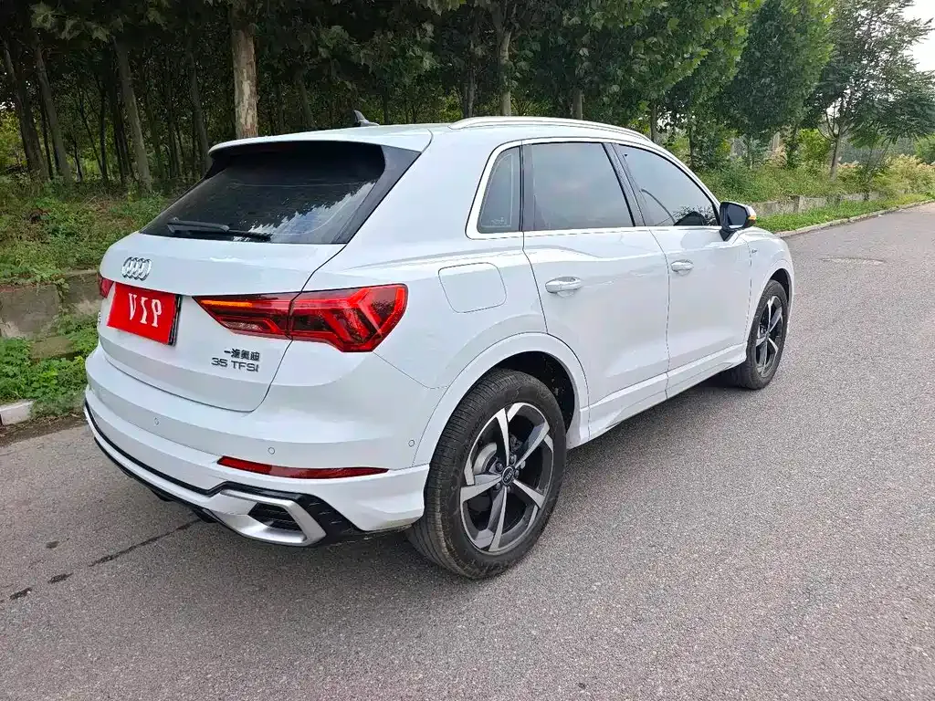 Audi Q3 — фото 9