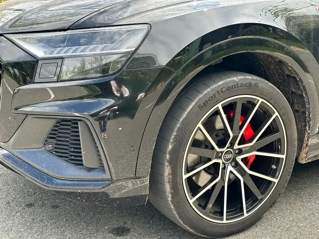 Audi Q8 2023 из CN, фото 6