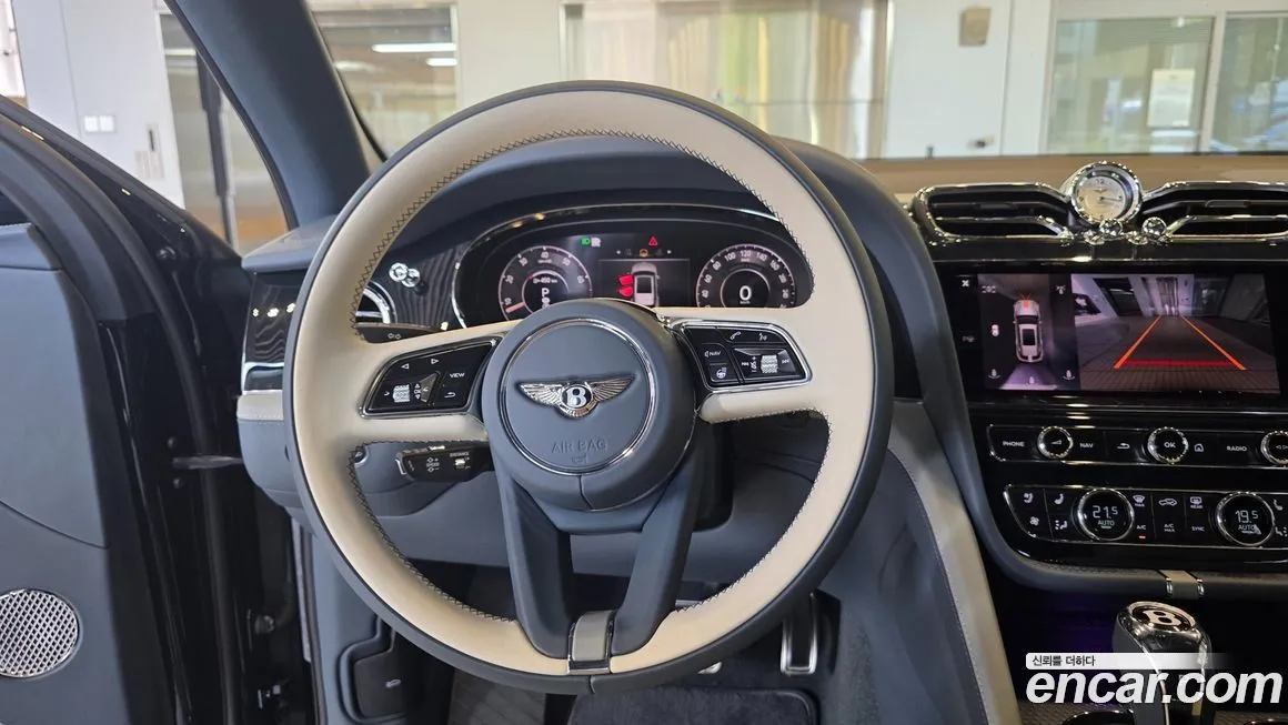 Bentley Bentayga 2024 из KR, фото 10