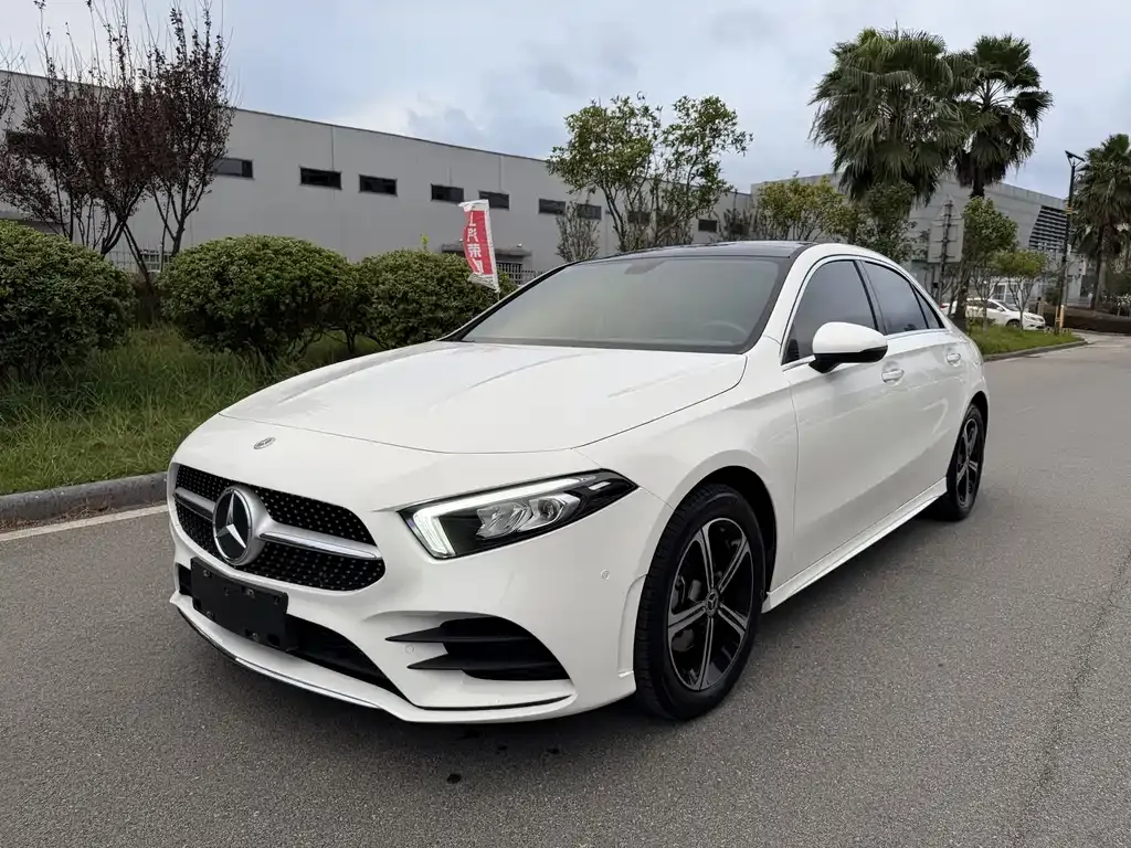Mercedes-Benz A-Class — фото 1