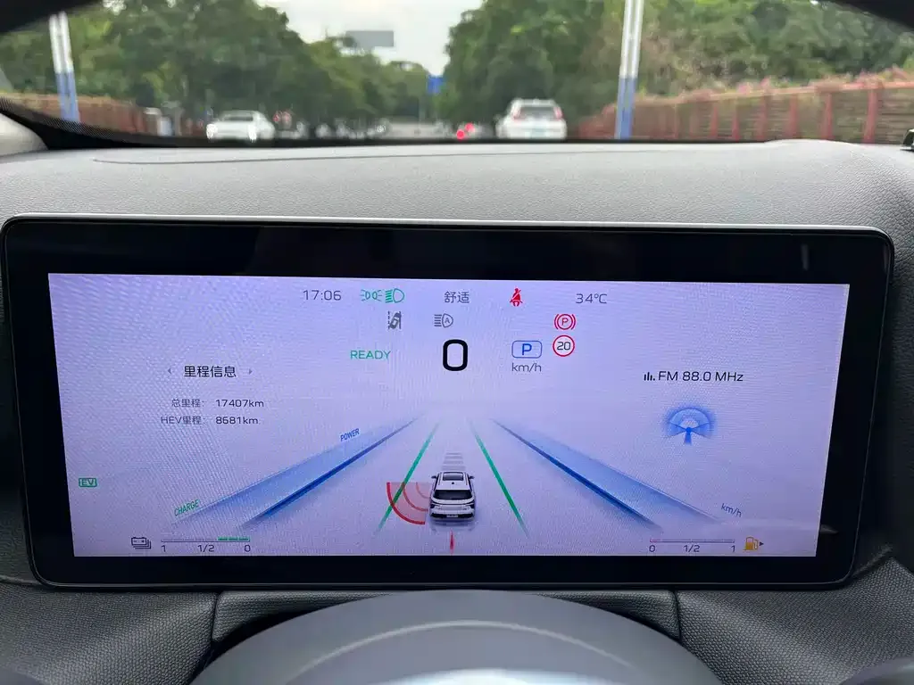 Hongqi HS3 PHEV 2024 из CN, фото 10