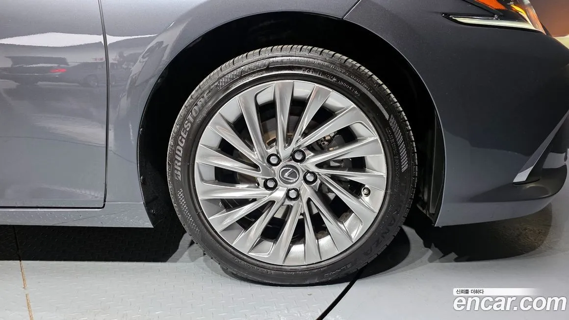 Lexus ES 2025 из KR, фото 5