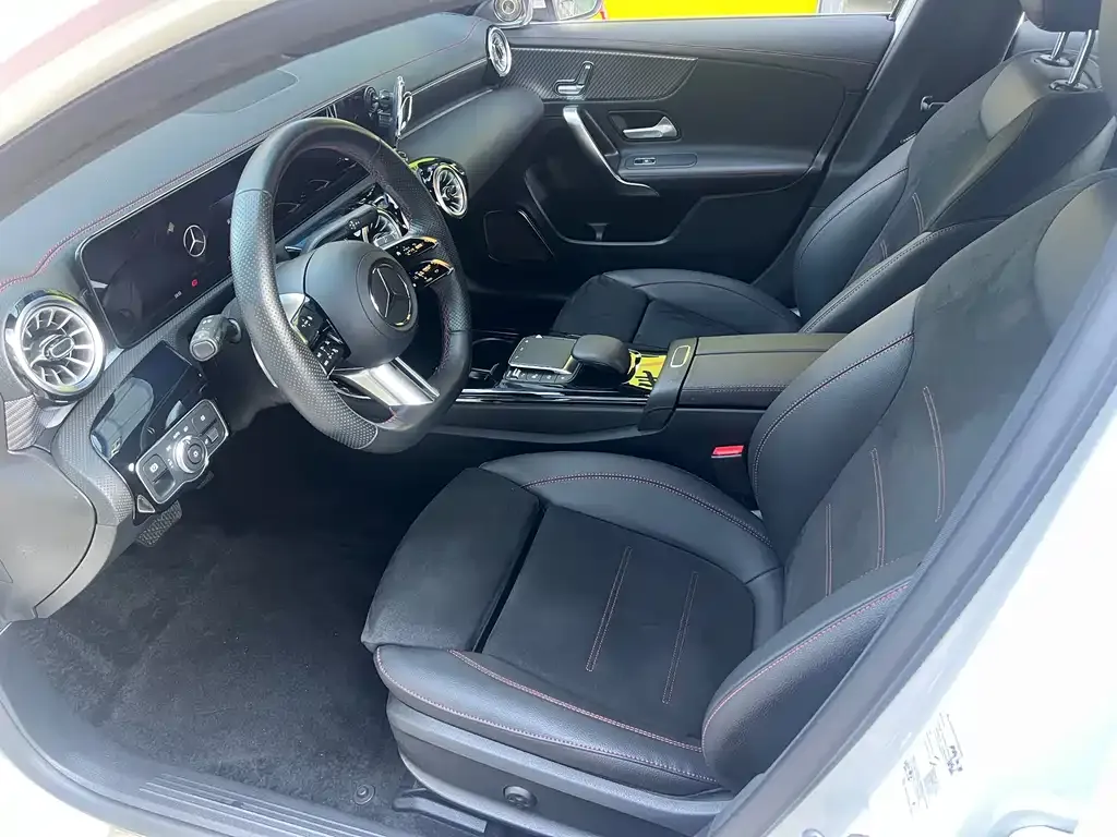 Mercedes-Benz A-Class 2024 из CN, фото 3