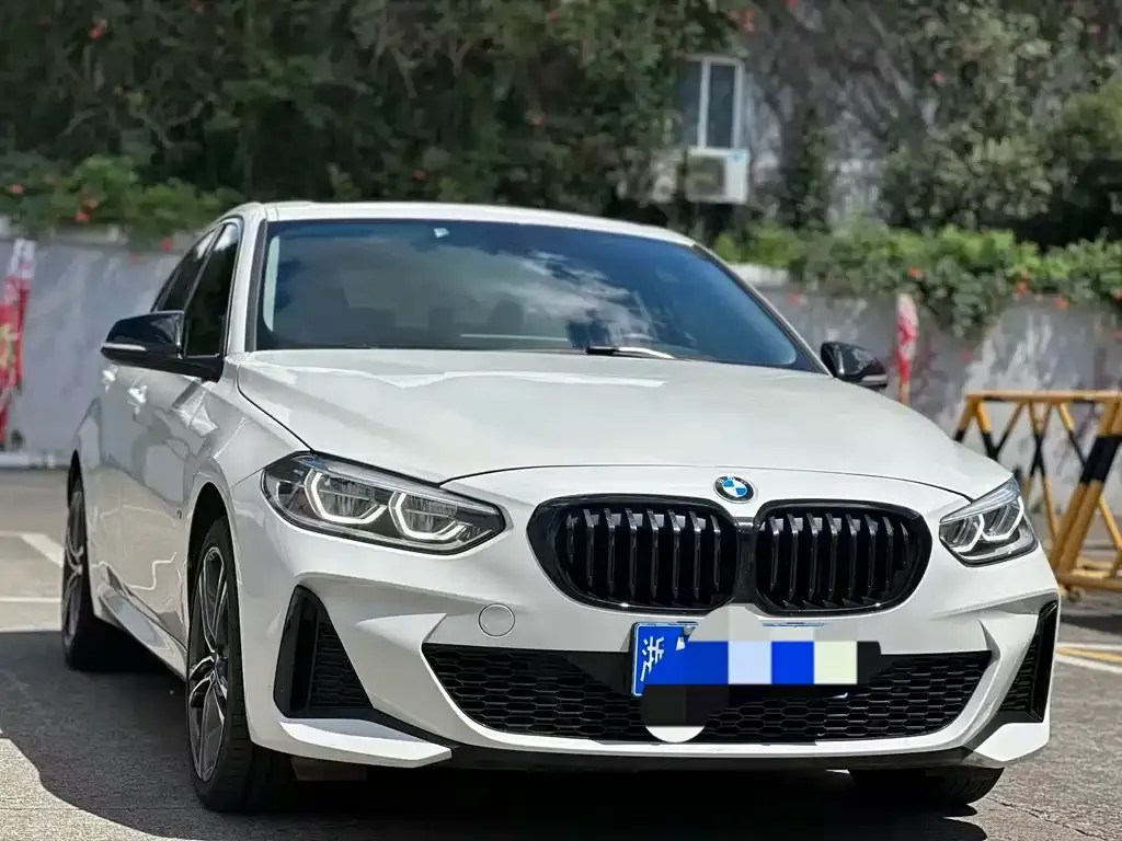 BMW 1 Series 2021 из CN, фото 2