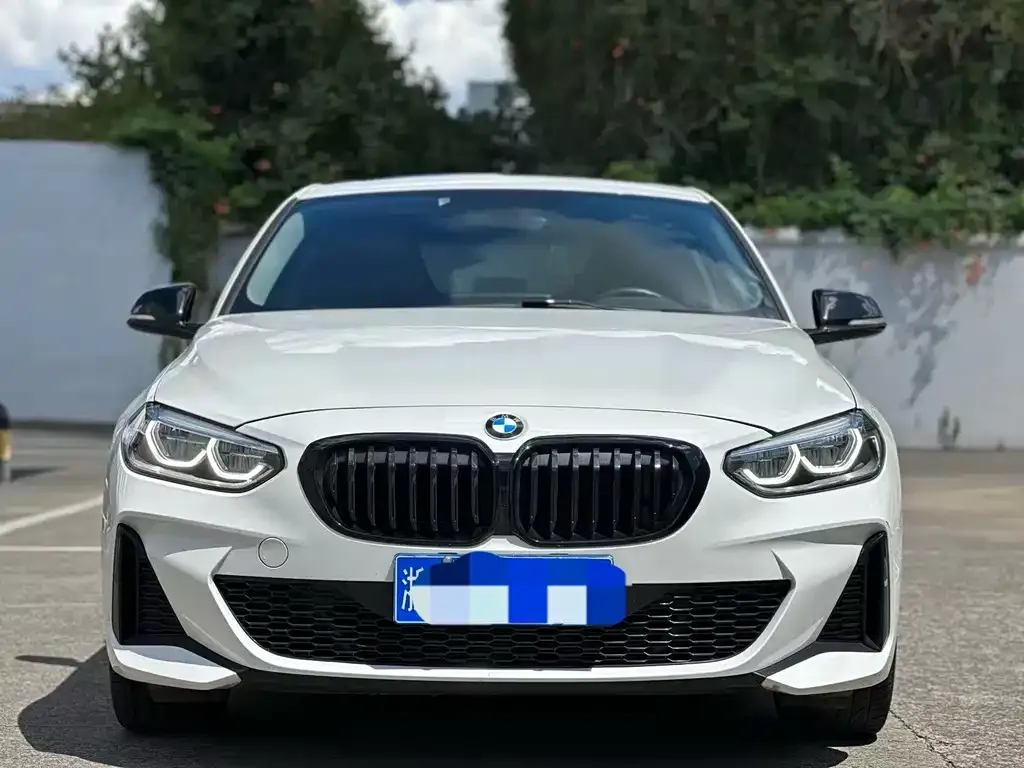 BMW 1 Series 2021 из CN, фото 3