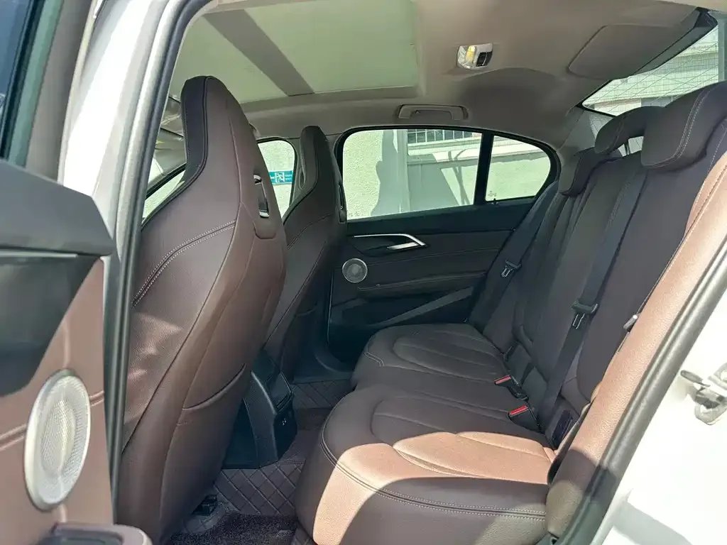 BMW 1 Series 2021 из CN, фото 6