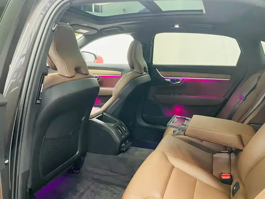 Volvo S90 2022 из CN, фото 9
