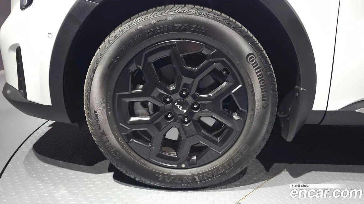 Kia Sorento — фото 5