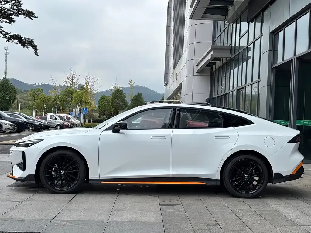 Changan UNI-V 2025 из CN, фото 4