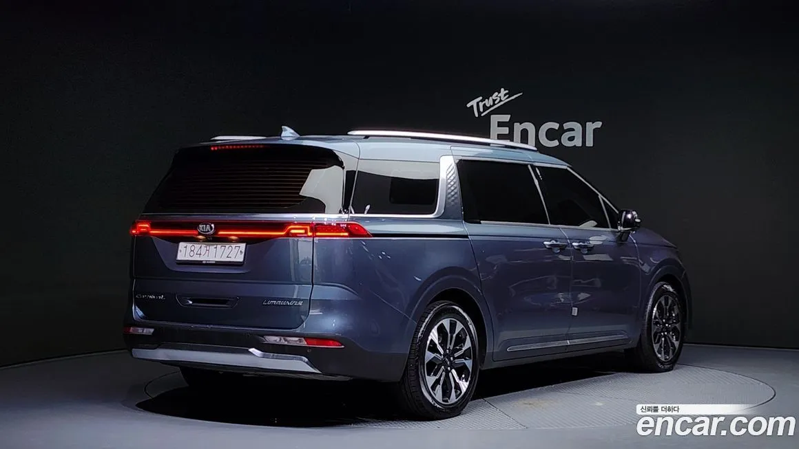 Kia Carnival — фото 2