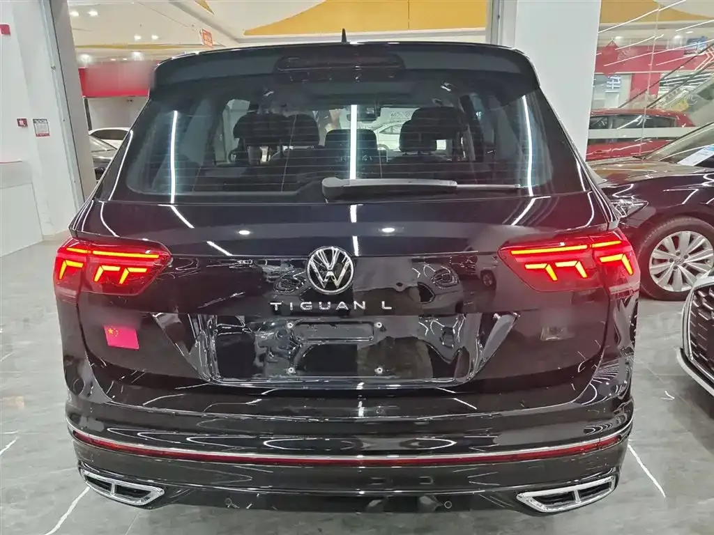 Volkswagen Tiguan L — фото 6