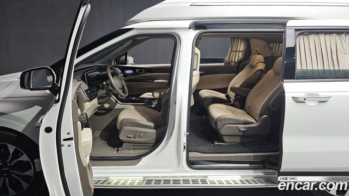 Kia Carnival — фото 10