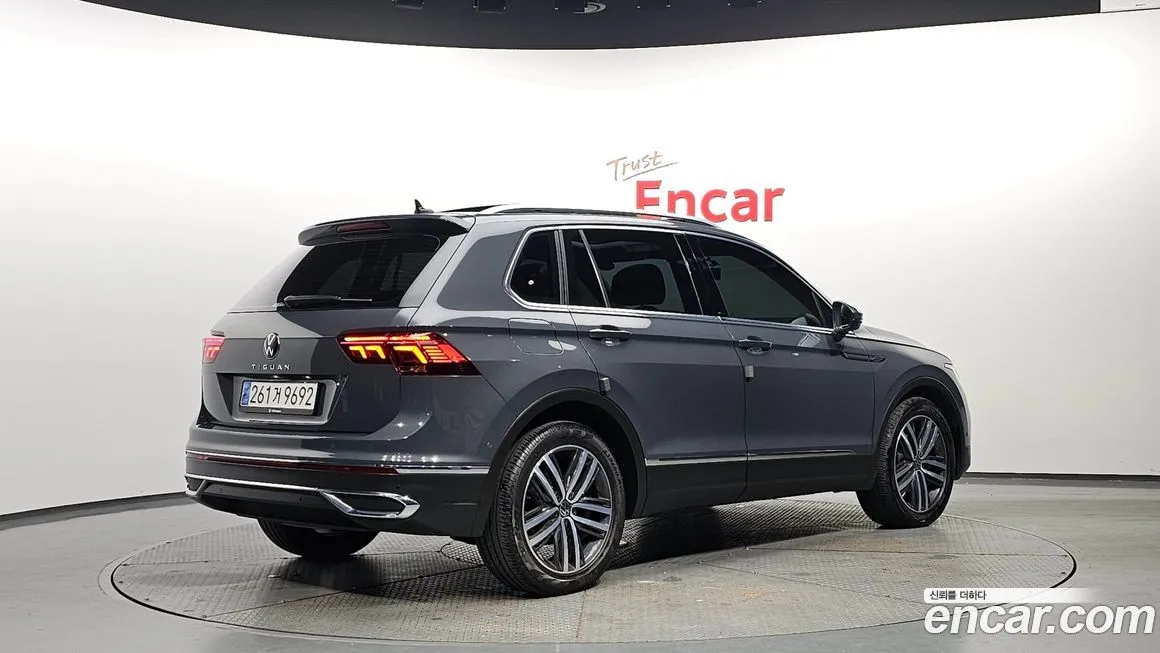 Volkswagen Tiguan — фото 2