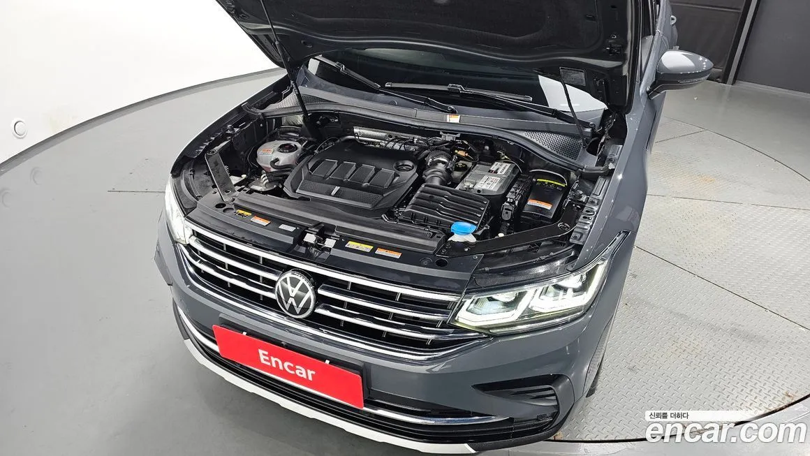 Volkswagen Tiguan — фото 6