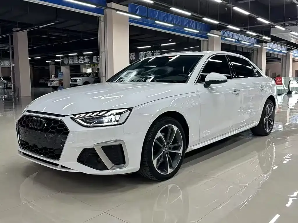 Audi A4L 2021 из CN, фото 1