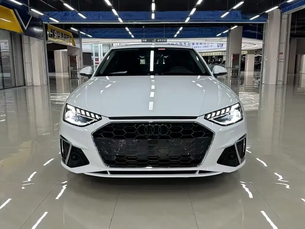 Audi A4L 2021 из CN, фото 2