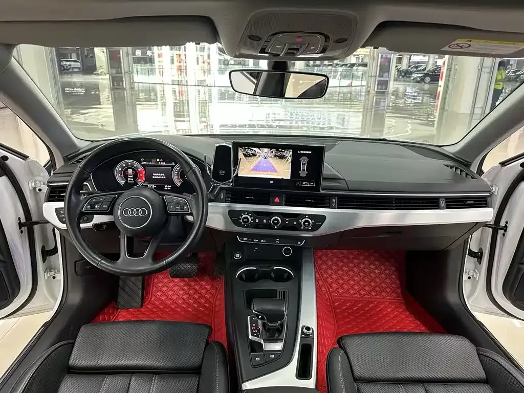 Audi A4L 2021 из CN, фото 4