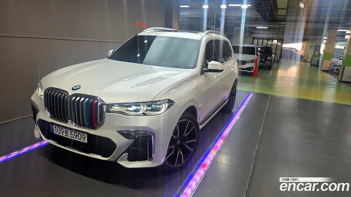 BMW X7 — фото 2