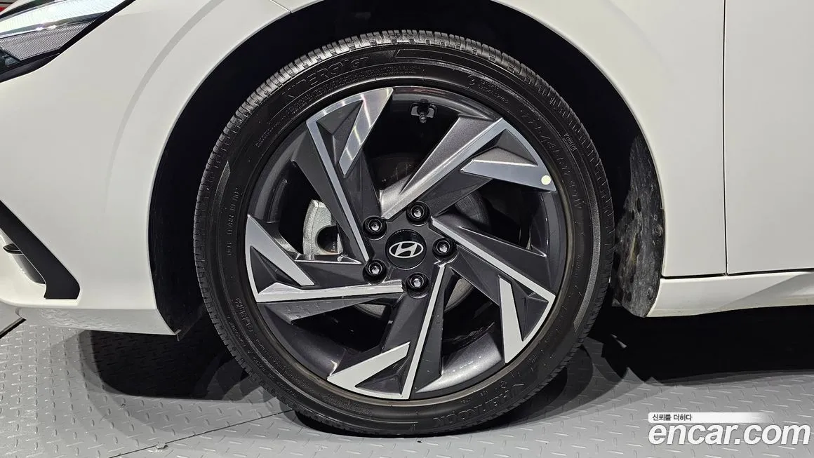 Hyundai AVANTE — фото 5