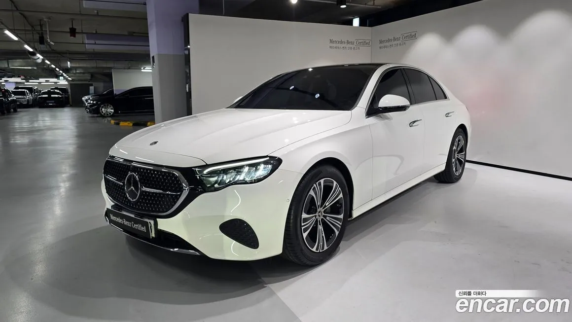 Mercedes-Benz E-Class — фото 1