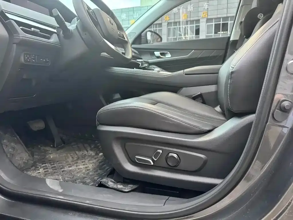 Changan UNI-K 2023 из CN, фото 4