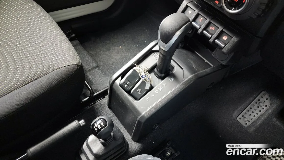 Suzuki Jimny 2025 из KR, фото 9