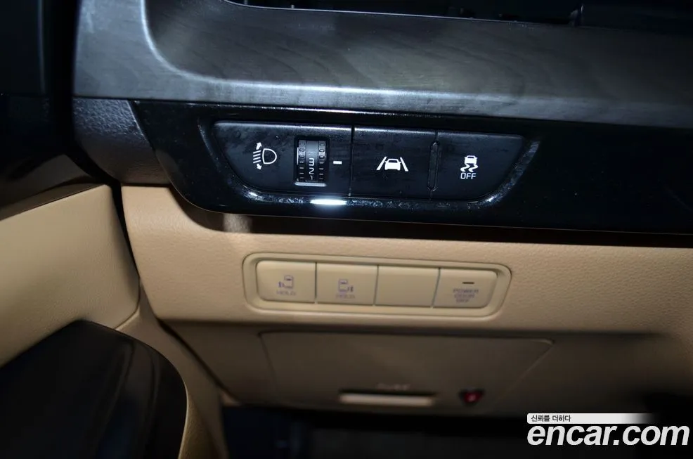 Kia Carnival — фото 10