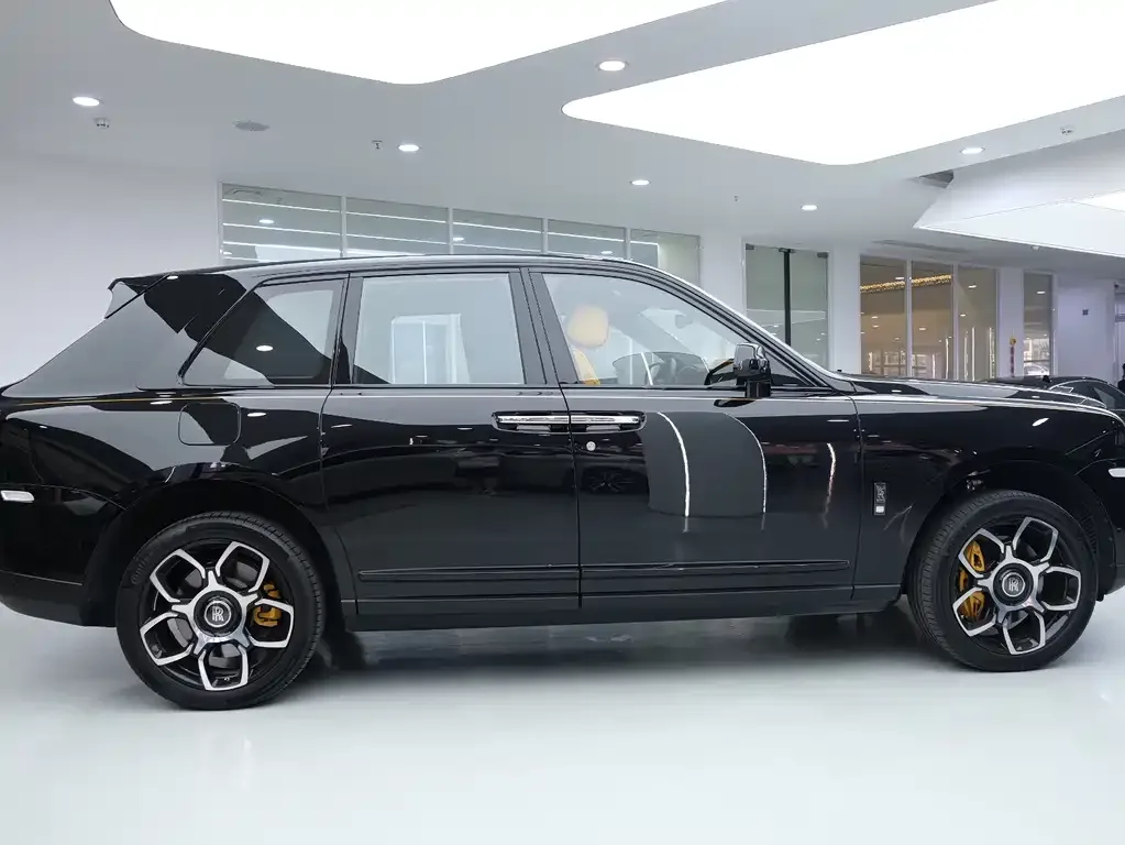 Rolls-Royce Cullinan 2024 из CN, фото 6