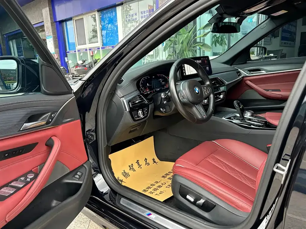 BMW 5 Series 2023 из CN, фото 9