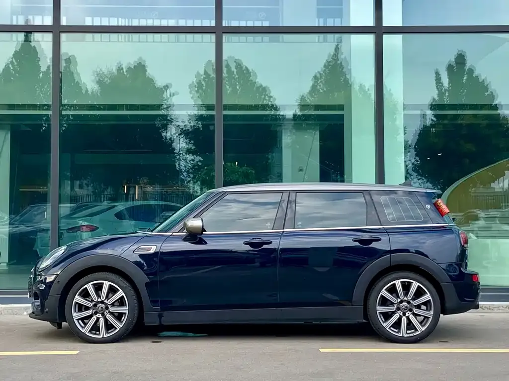 [object Object] Mini Clubman 2023 из CN, фото 5