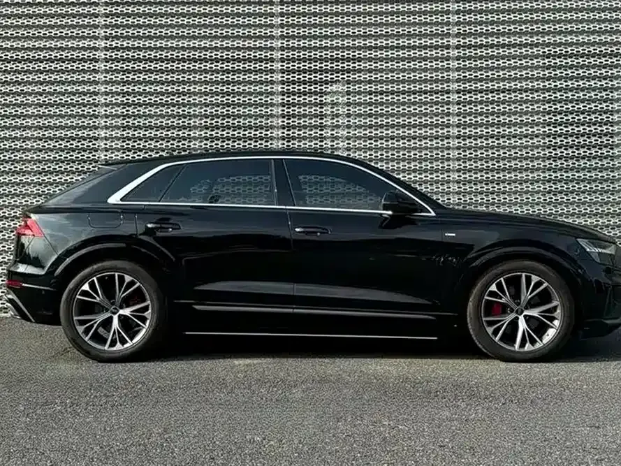Audi Q8 — фото 2