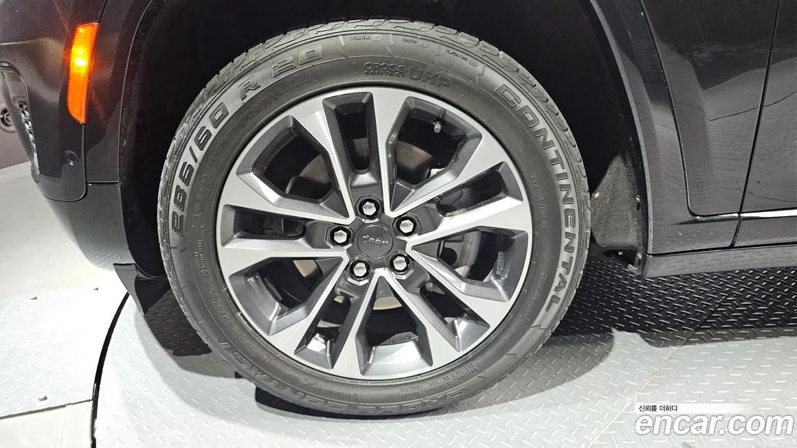 Jeep Cherokee — фото 8