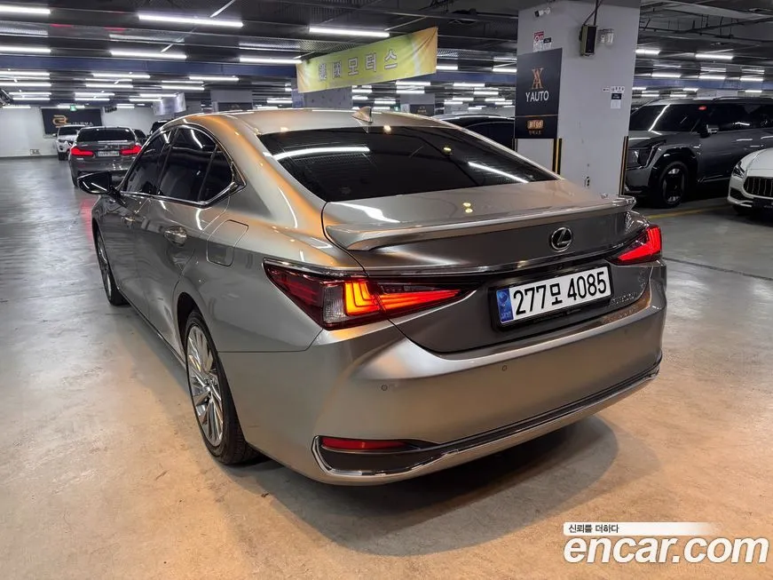 Lexus ES 2023 из KR, фото 2