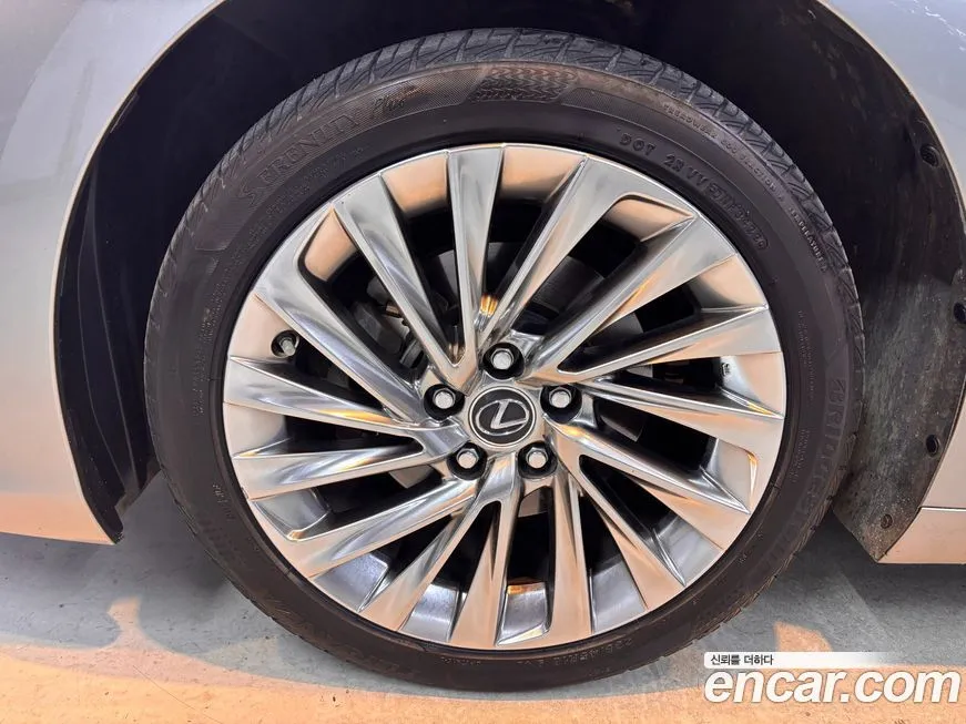 Lexus ES 2023 из KR, фото 5